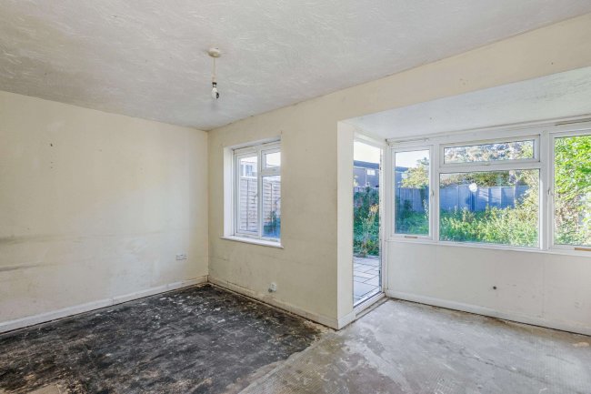 19 Wintringham Road, St. Neots, Cambridgeshire, PE19 1NX 3