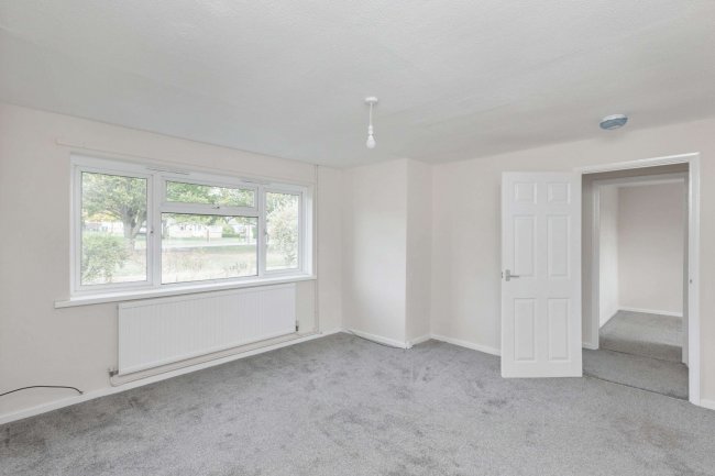 9 Moyne, Sawtry, Huntingdon, Cambridgeshire, PE28 5TN 6