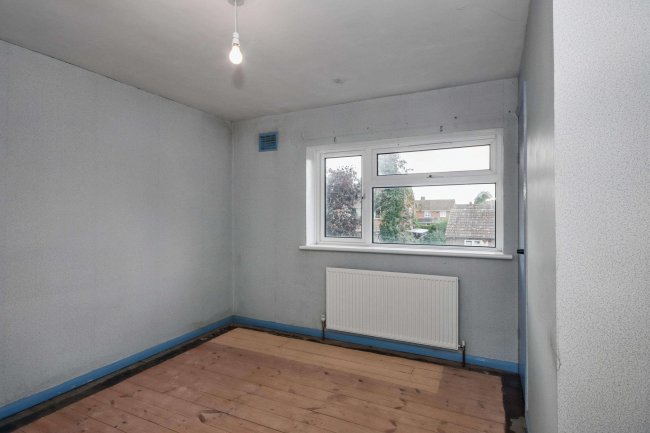 34 Hawthorn Road, St. Neots, Cambridgeshire, PE19 1EY 6