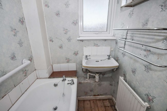 48 Kent Road, Huntingdon, Cambridgeshire, PE29 7JL 9