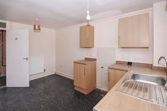 48 Kent Road, Huntingdon, Cambridgeshire, PE29 7JL 9