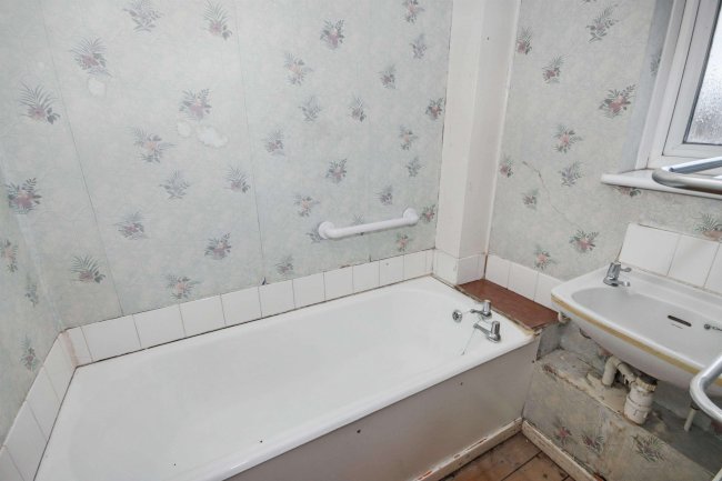 48 Kent Road, Huntingdon, Cambridgeshire, PE29 7JL 9