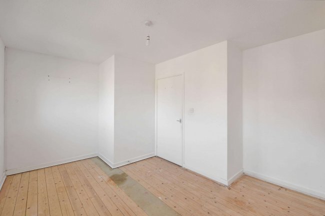 33 Candlewicks, Walnut Tree, Milton Keynes, Buckinghamshire, MK7 7NU 9