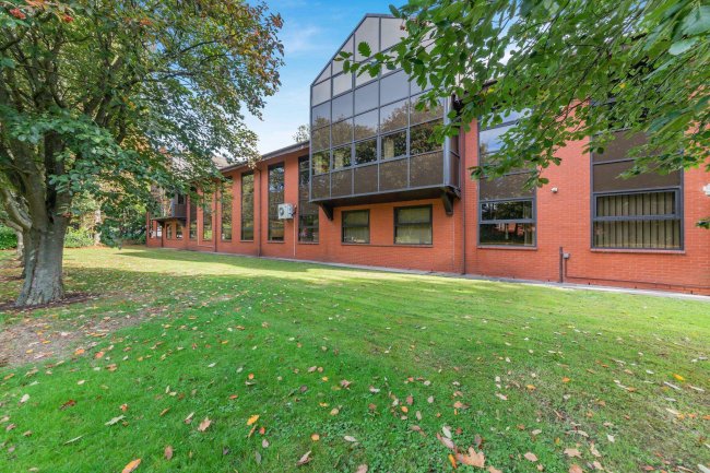 Sovereign House, Fifth Avenue Business Park, Team Valley, Gateshead, Tyne and Wear NE11 0HF 1
