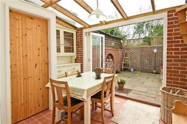 5 Postboys Row, Between Streets, Cobham, KT11 1AB 4
