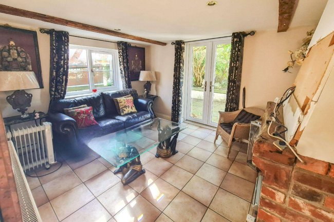 Pear Tree Cottage, Kirstead, Norfolk, NR15 1EA 5