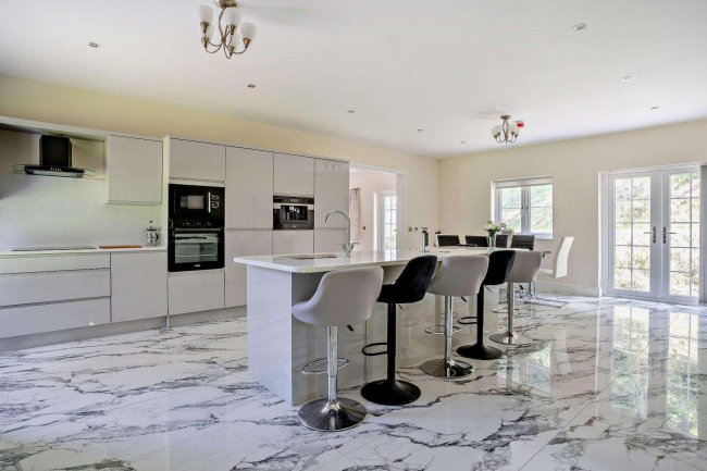 Plas Glyndwr, Cwmdu, Crickhowell, NP8 1RT 3