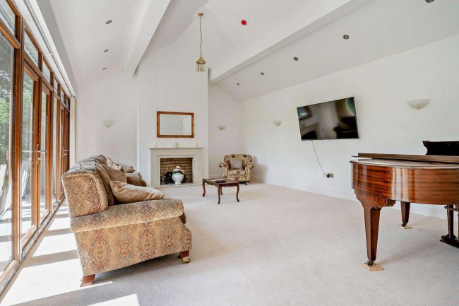 Plas Glyndwr, Cwmdu, Crickhowell, NP8 1RT 3