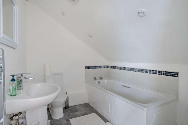 Plas Glyndwr, Cwmdu, Crickhowell, NP8 1RT 3