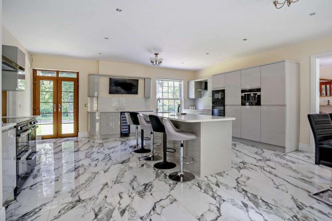 Plas Glyndwr, Cwmdu, Crickhowell, NP8 1RT 3