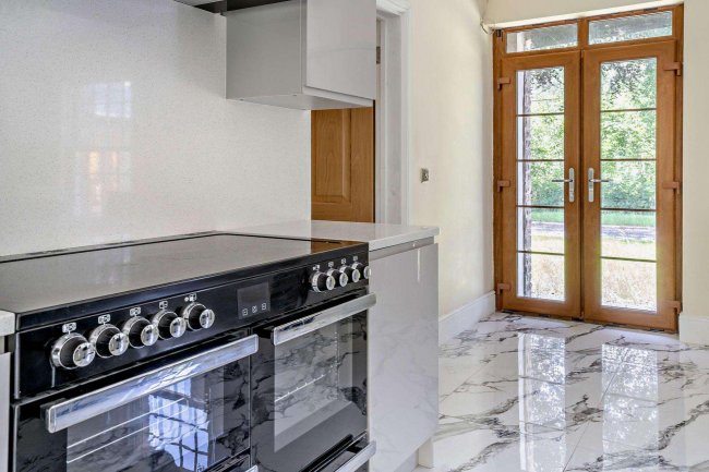 Plas Glyndwr, Cwmdu, Crickhowell, NP8 1RT 3