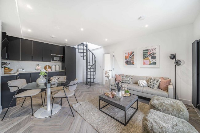 Flat 10 Ignatious House, 17-19 Northbrook Road, Lewisham, London SE13 5QT 2