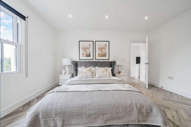 Flat 10 Ignatious House, 17-19 Northbrook Road, Lewisham, London SE13 5QT 2