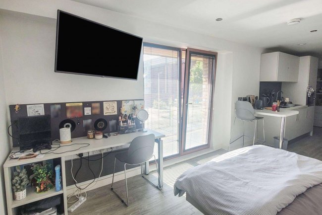 Studio 36, North Gate Studios, Trafford Street, Chester, CH1 3GW 8