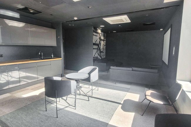 Studio 8, North Gate Studios, Trafford Street, Chester, CH1 3GW 7