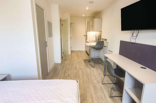 Studio 8, North Gate Studios, Trafford Street, Chester, CH1 3GW 7