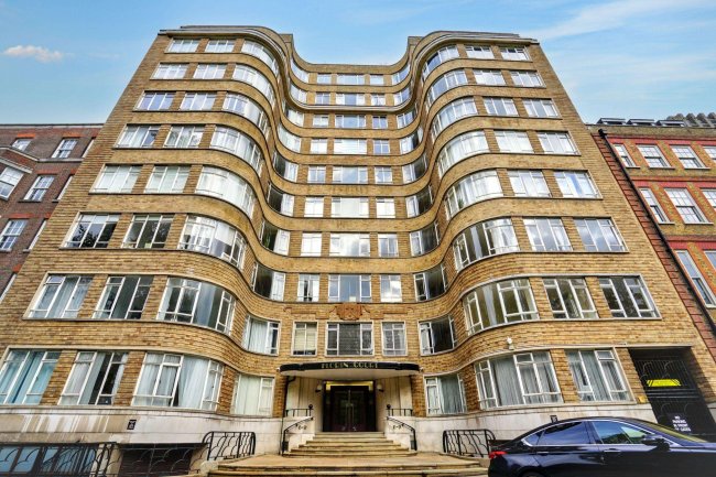 120 Florin Court, 6-9 Charterhouse Square, Barbican, London, EC1M 6EY 4
