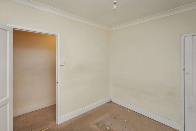 167 Lawn Lane, Hemel Hempstead, Hertfordshire, HP3 9JF 3