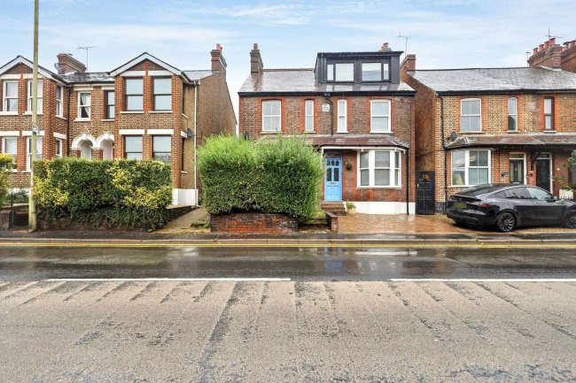 167 Lawn Lane, Hemel Hempstead, Hertfordshire, HP3 9JF 3