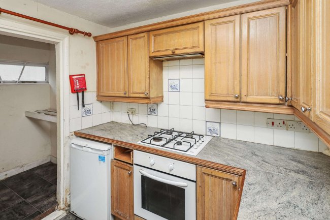167 Lawn Lane, Hemel Hempstead, Hertfordshire, HP3 9JF 3