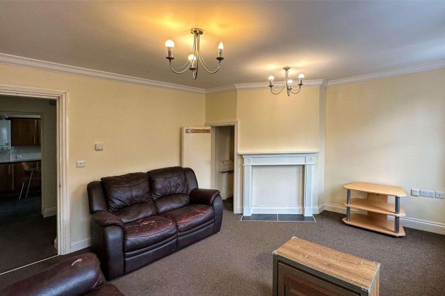 8 Castle Street, Reading RG1 7RD 4