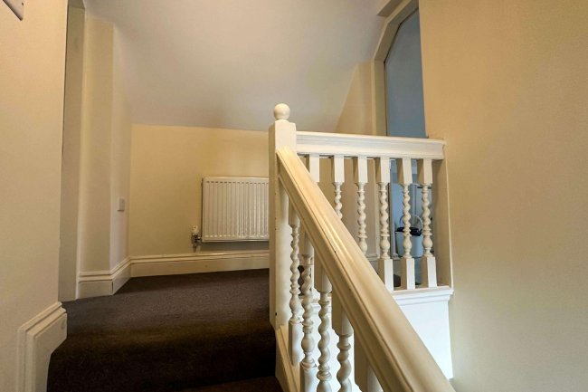 8 Castle Street, Reading RG1 7RD 4