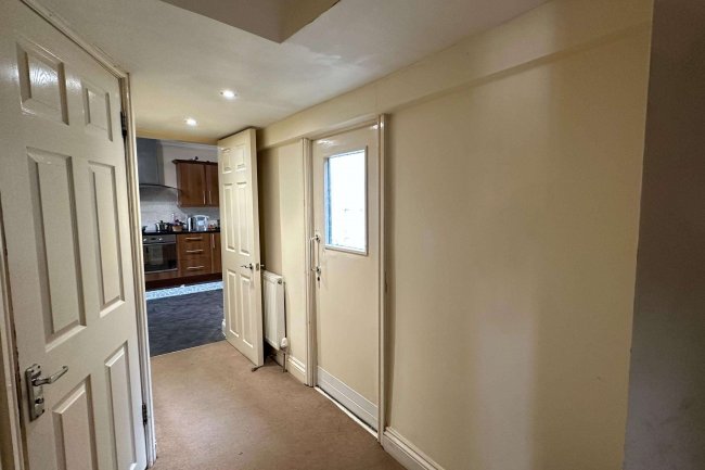 8 Castle Street, Reading RG1 7RD 4