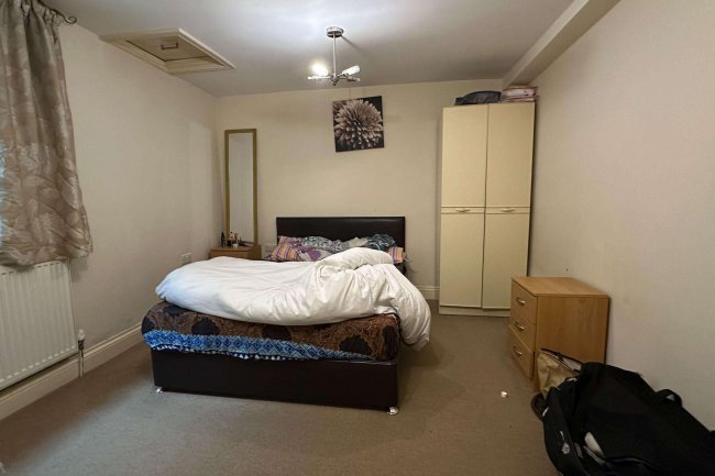 8 Castle Street, Reading RG1 7RD 4