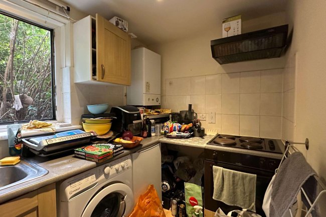 27A Vachel Road, Reading RG1 1NY 9