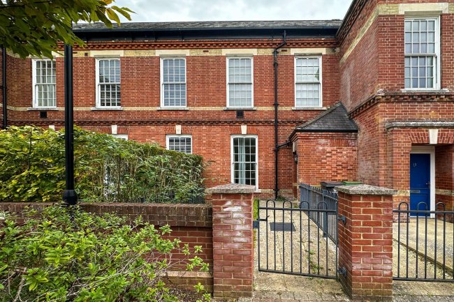 11 Canadian Way, Basingstoke, Hampshire, RG24 9RE 10