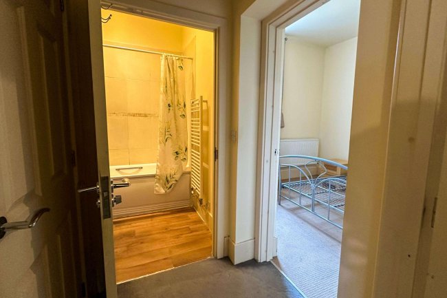 11 Canadian Way, Basingstoke, Hampshire, RG24 9RE 10