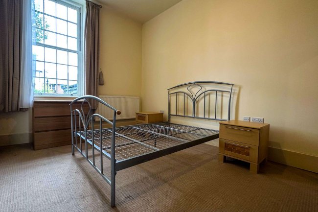 11 Canadian Way, Basingstoke, Hampshire, RG24 9RE 10