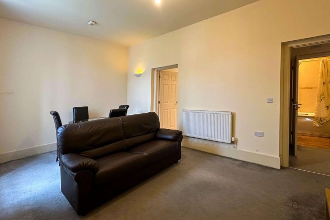 11 Canadian Way, Basingstoke, Hampshire, RG24 9RE 10