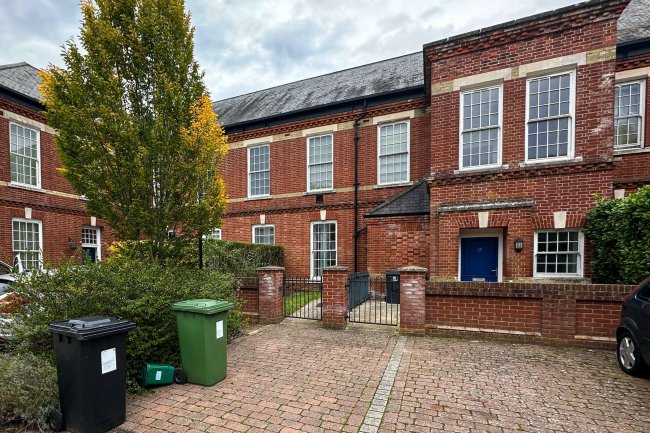 11 Canadian Way, Basingstoke, Hampshire, RG24 9RE 10