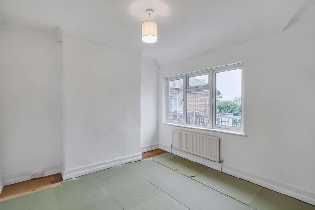 284 Hall Lane, Chingford, London, E4 8HY 9