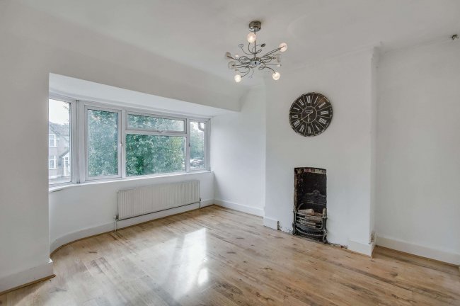 284 Hall Lane, Chingford, London, E4 8HY 9