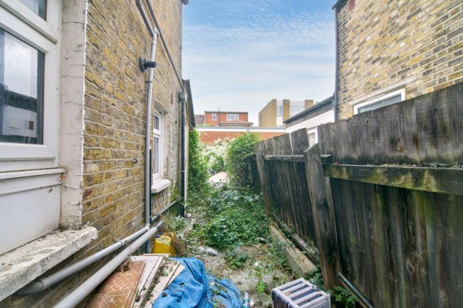 13 Braemar Road, Plaistow, London, E13 8EH 8