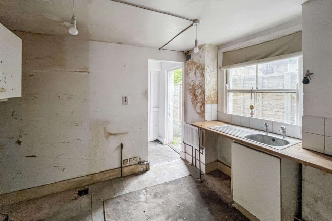 Ground Floor Flat, 35 Ridley Road, Wimbledon, London SW19 1ET 4