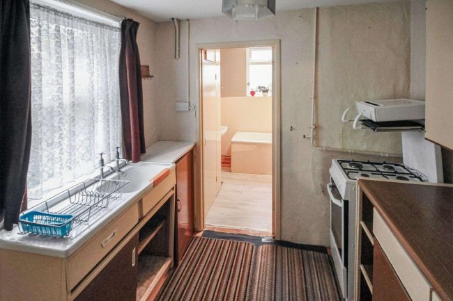 123 Westbourne Street, Hove, Sussex BN3 5FA 10