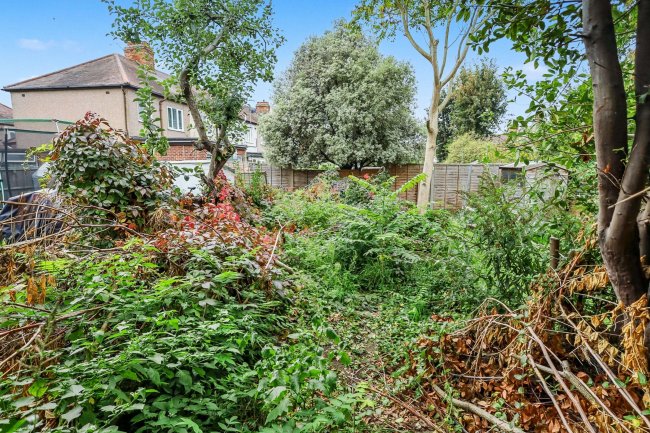 42 James Avenue, Dagenham, London, RM8 1LJ 2