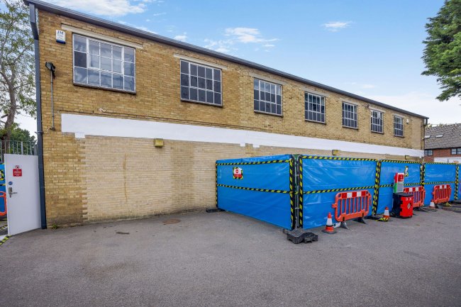 2 Hendred Street, Cowley, Oxford, OX4 2ED 2
