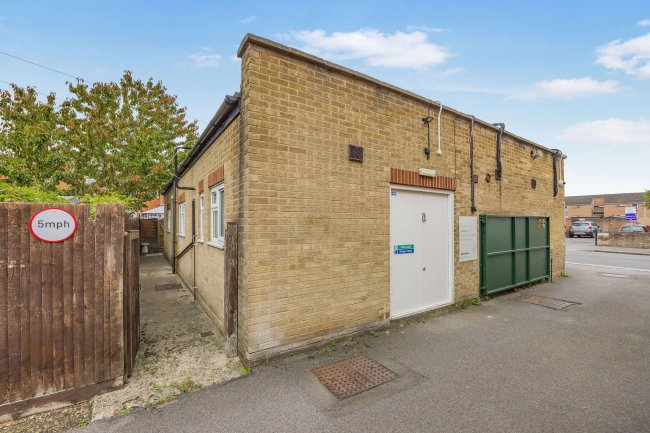 2 Hendred Street, Cowley, Oxford, OX4 2ED 2