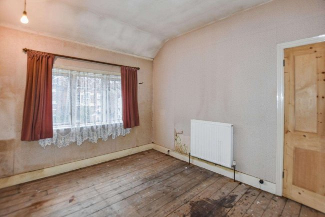 11 Hunter Road, Thornton Heath, CR7 8QJ 4