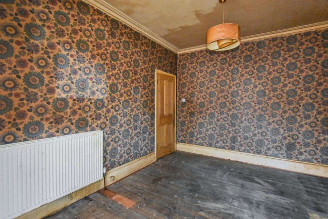 11 Hunter Road, Thornton Heath, CR7 8QJ 4