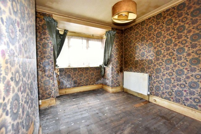 11 Hunter Road, Thornton Heath, CR7 8QJ 4