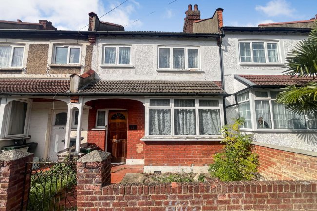 11 Hunter Road, Thornton Heath, CR7 8QJ 4