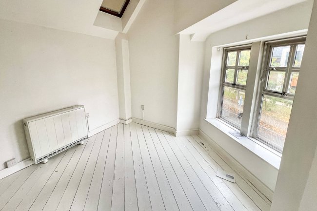 1-6 West End House, Marshfield Road, Chippenham, SN15 1JZ 9