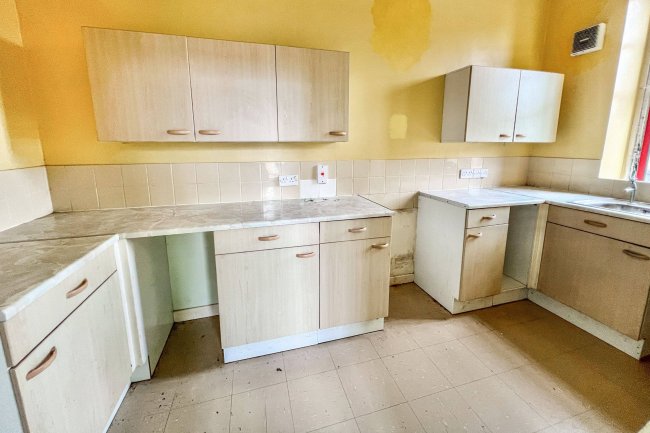 1-6 West End House, Marshfield Road, Chippenham, SN15 1JZ 9