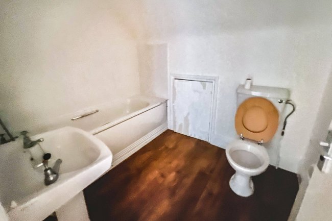 1-6 West End House, Marshfield Road, Chippenham, SN15 1JZ 9