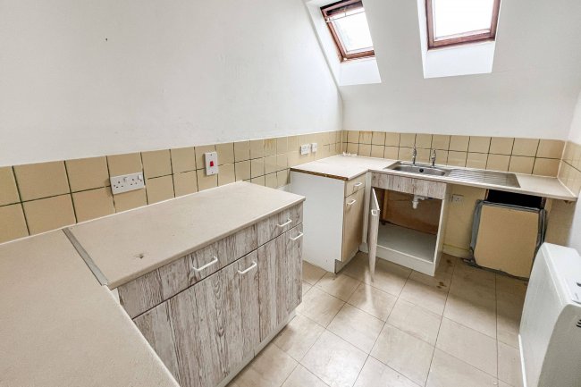 1-6 West End House, Marshfield Road, Chippenham, SN15 1JZ 9